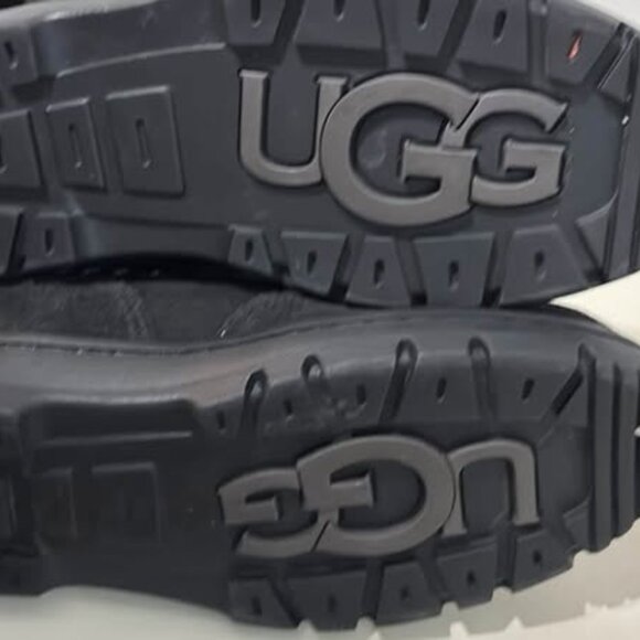 UGG Women's Sundance Revival Size 8 Black - Picture 4 of 5
